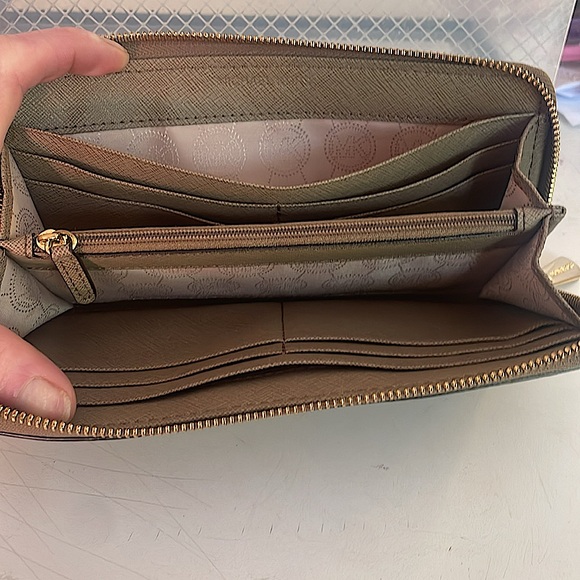 Michael Kors Jet Set Travel Zip-Around Saffiano Leather Wallet- Dark Dune - Picture 12 of 14